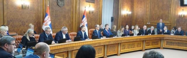 Vlada Srbije održala VANREDNU sednicu: Ima dovoljno svih naftnih derivata, građani da ne brinu