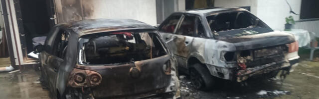 PIROMAN NA VOŽDOVCU Zapaljena su dva luksuzna putnička automobila