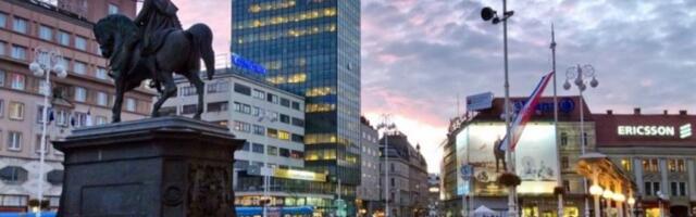 ZA DLAKU IZBEGNUTA STRAŠNA TRAGEDIJA NA TRGU BANA JELAČIĆA U ZAGREBU! Hrpa cigala se srušila na pločnik - LJUDI U ŠOKU!