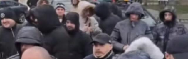 VIDEO: Novosadski odbornik napadnut u Mionici, uz pomoć građana oterani napadači
