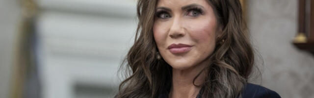 AMERIKA UVODI ŽESTOKE ZABRANE: Tramp blokira „proklete zemlje“, stiže nova lista država!