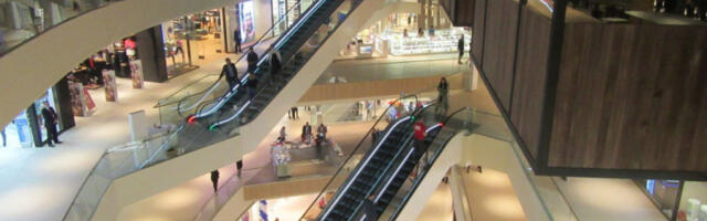 EVAKUISAN TRŽNI CENTAR! Prijavljena bomba - POLICIJA NA NOGAMA!