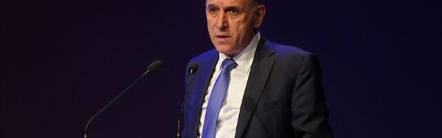 Ponoš: Kriza mora da rešava uprkos Vučiću, a ne s njim