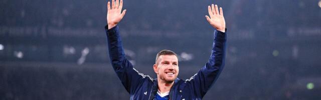 Edin Džeko i Šalke se vratili u Bundesligu! Velikan posle tri godine ponovo u eliti