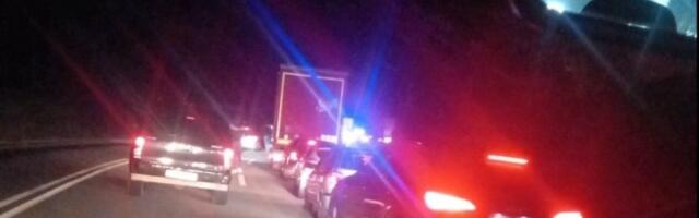 Ima povređenih u saobraćajki kod Čajetine! Formirane ogromne kolone vozila iz oba pravca (FOTO, VIDEO)