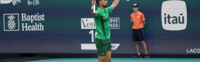 RUTINSKI! Novak stigao do prvog seta!