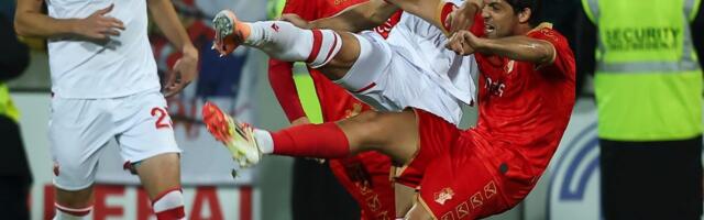 (POLUVREME) ZVEZDA-NAPREDAK: Zvezdin biser iz penala doveo crveno-bele u vođstvo!
