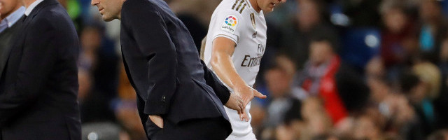 Auba odgovorio Krosu, umešao se i Ozil! (foto)