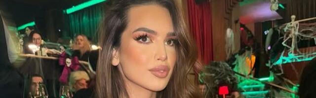 "Teško je živeti sa..." Hana Ikodinović se slikala u kolima, ova pevačica je reagovala: Evo u čijem je društvu