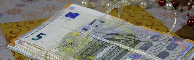 Slovenija je uvela obaveznu božićnicu od 639 evra: Može li Srbija da uvede 13. platu kao standard?