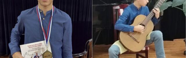 Laza iz Vranja nastavlja sa uspesima na gitarskim takmičenjima