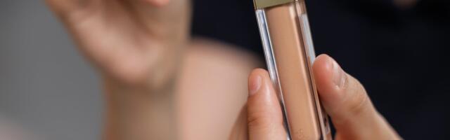 Najveća dilema u šminkanju konačno rešena: Kada ide korektor, a kada puder