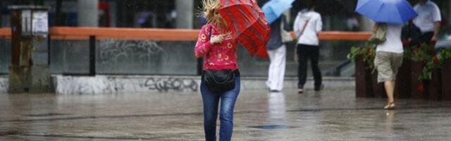 Olujni vetrovi i kiša prete Srbiji: RHMZ se hitno oglasio