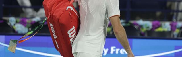 Ne ide, pa ne ide: Cicipas ispao već na startu Indijan Velsa, eliminisan i Čilić