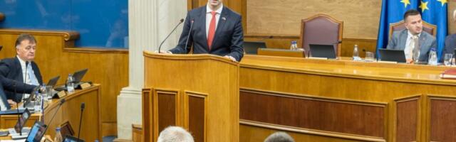 Premijer Crne Gore optužio Đukanovićevu stranku za tajni sporazum sa Putinovom partijom