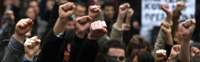 "Nobelovci" nigde ne idu bez puškica: Došli smo dok blokaderskog šok dokumenta, ovo morate videti