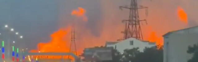 GASOVOD U PLAMENU: Ogroman požar u Dagestanu, evakuisano više od 100 ljudi (VIDEO)
