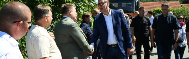 Вучић обилази радове: Морамо још много да се трудимо и улажемо новац равномерно