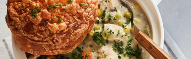 Pileća supa u slow cooker aparatu u kombinaciji sa hrskavim biskvitima