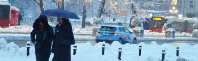 РХМЗ позвао на опрез учеснике у саобраћају због поледице и ледене кише