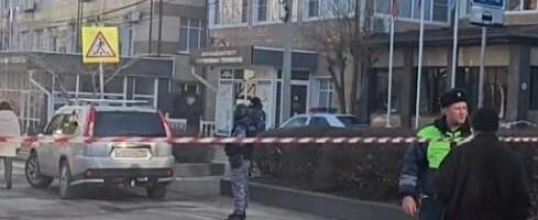 AKTIVIRAO ALARM I SPASAO STUDENTE, ALI JE ON UBIJEN! Pogledajte trenutak kada policija munjevito hvata napadača sa ruskog fakulteta! (VIDEO)