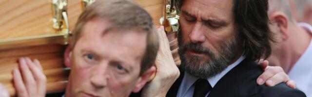 Džim Keri šokirao ljude novim izgledom: Pustio kosu i pojavio se u javnosti, svi komentarišu njegovo lice (FOTO)