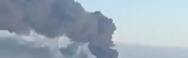 Pogođen ruski naftni terminal na Baltiku: Stub crnog dima vidi se iz Finske (VIDEO)