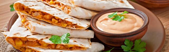 Meksičke kesadilje sa piletinom i sirom za samo 10 minuta