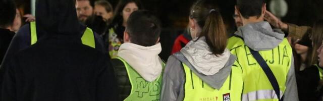 Šok snimak trese Niš, GOSI rasturio blokadere! Ovako je izgledao njihov tajni sastanak 8. jula - Psovke, svađe i borba za pare (VIDEO)