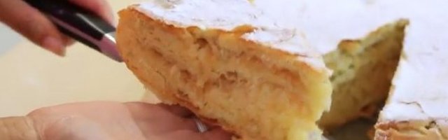 JEDNOSTAVNA I UKUSNA POSLASTICA! Evo kako da napravite PITU SA JABUKAMA!