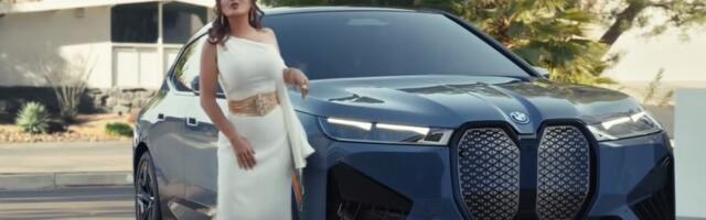 Arnold Švarceneger i Salma Hajek voze BMW iX u novoj reklami