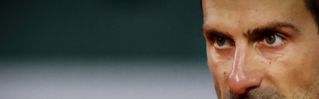 Što lako kada može i komplikovano: Đoković namučio Cicipasa, sebe i nas, ali se progurao u finale Rolan Garosa