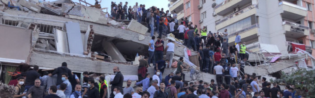 Расте број мртвих у Турској, више од 780 повређених
