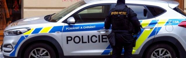 SIN RADNICE PUCAO NA LJUDE U GRADSKOJ SKUPŠTINI! Tragedija zavila mesto u crno, evo kako mu se MAJKA spasila kada je upao u hol!