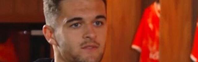 PRVI aktivni BRITANSKI fudbaler SE izjasnio kao HOMOSEKSUALAC! Stiže mu podrška sa svih strana!  (VIDEO)
