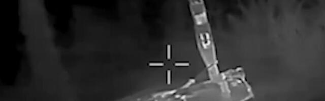 UKRAJINCI ZADALI NOVI SNAŽAN UDARAC RUSIMA! Strahovit napad dronovima u Donbasu, razneta KLJUČNA tehnika (VIDEO)