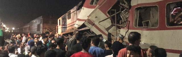 TRAGEDIJA POSLEDNJEG DANA GODINE: Sudar vozova kod velike turističke atrakcije, IMA MRTVIH!