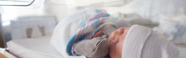 'I sama sam brojala prste svom sinu. I dalje nisam verovala': Priča mame koja je rodila malenog heroja