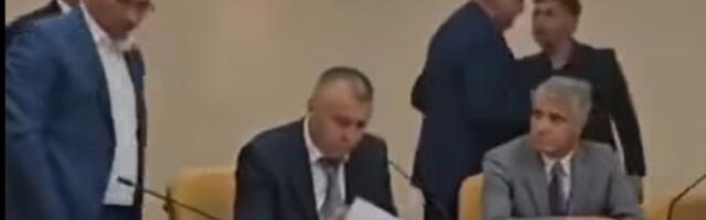 "Majmune debeli", "svinjo": Svađa u Skupštini RS, umalo fizički okršaj (VIDEO)