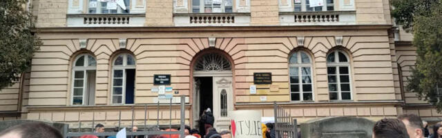DS Niš: Smene direktora i otkazi prosvetarima zbog podrške protestima – vlast sistematski urušava obrazovanje