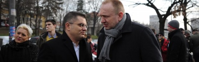 OPOZICIJA PRETI HAOSOM! HOĆE DA UPADNU U SAVA CENTAR I PREKINU SEDNICU GRADA BEOGRADA! POLICIJSKA BRIGADA U PRIPRAVNOSTI!