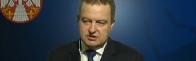SPS I JA NAJOŠTIRJE OSUĐUJEMO DIVLJANJE HULIGANA! Dačić: Vladimir Škundrić nema veze sa našom strankom. TREBA DA SNOSI SVE POSLEDICE!