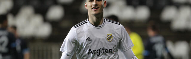 ČUKARIČKI SLAVIO NA „ČAIRU“: Tedić režirao preokret u „mraku“ protiv Radničkog!