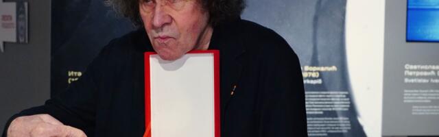 Glumcu Stivenu Reju uručen Zlatni pečat u Jugoslovenskoj kinoteci