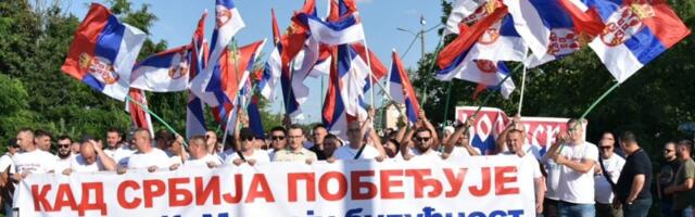 Oglasio se MUP: Evo koliko je građana juče dočekalo predsednika Vučića u selu Oplanić
