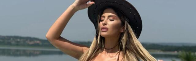 Vrela Pinkova voditeljka muškarcima zagolicala maštu: Skinula se, a svi joj gledaju u ovaj deo tela (FOTO)