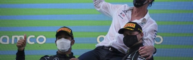 HAMILTON POSVETIO POBEDU TIMU! Uradili su IZVANREDAN posao!