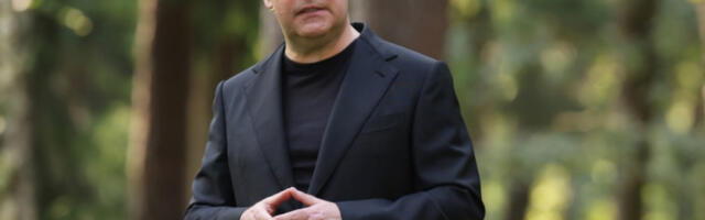 Медведев: Зеленски неће потписати мир, крах је неизбежан