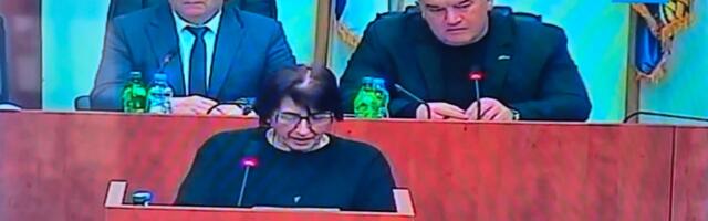 „Niste mu položili ni jedan cvet“: potresan govor supruge pokojnog odbornika u Skupštini (video)