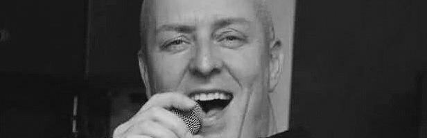 UMRO PEVAČ SAŠA BABIĆ: Prijatelji se opraštaju bolnim rečima: Nebeska kafana je otvorila vrata za još jednog velikana